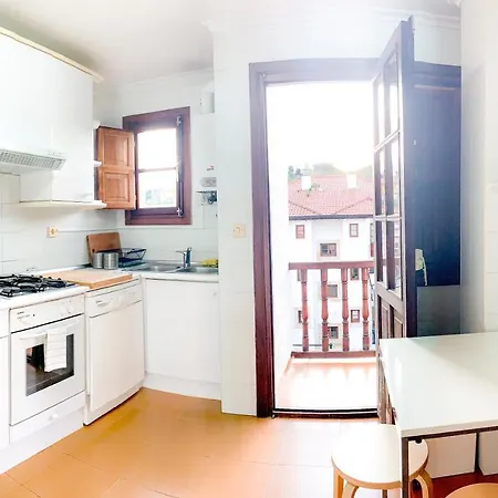 Centrico Y Acogedor Apartment Comillas